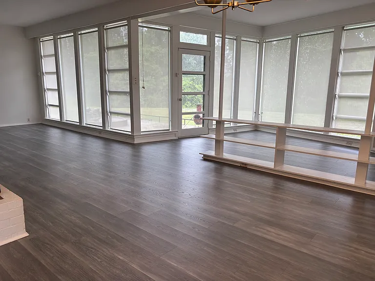 1322 Knollwood Dr — Photo 2