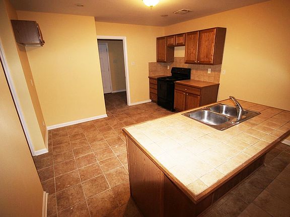 5th image of 1724 Egania St