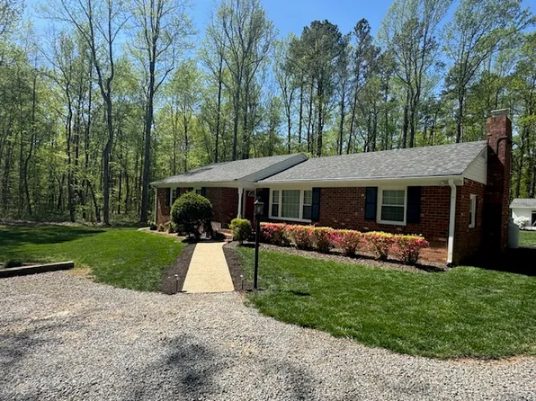 12147 Howards Mill Rd, Rockville, VA 23146