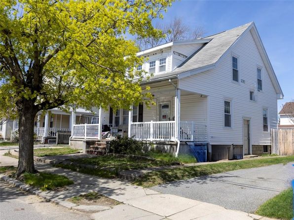 83 Eldridge St, Cranston, RI 02910