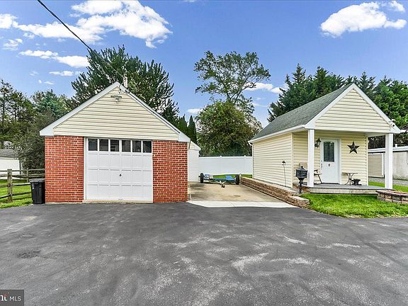 3rd image of 4110 Naamans Creek Rd