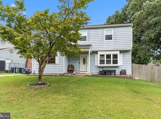60 Fox Chase Dr, Blackwood, NJ 08012