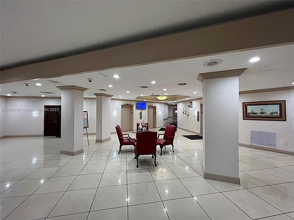 3rd image of 1200 NE Miami Gardens Dr APT 1004W