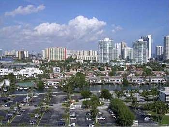 1st image of 300 Bayview Dr APT 1705