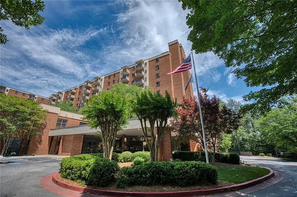 1 bed, 1.0 bath, 760 sqft, $1,750 — Photo 3