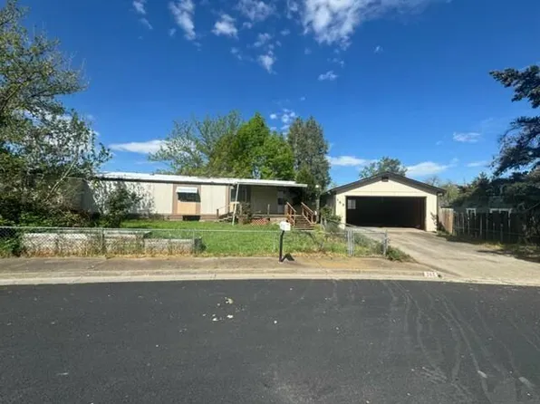 385 Taylor Ave, Talent, OR 97540