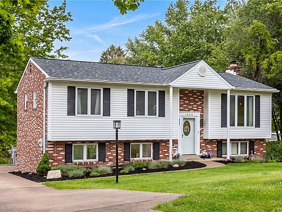 2nd image of 304 Elm Dr