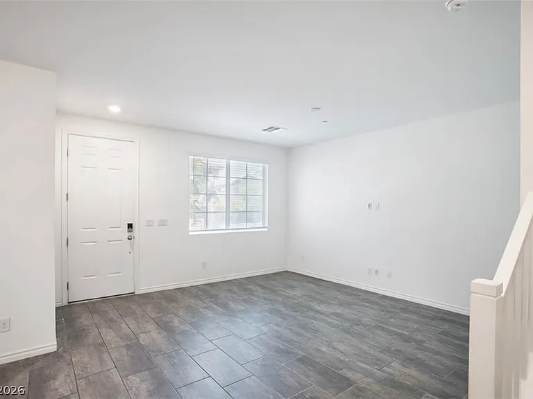 20 Barbara Ln #87 — Photo 8