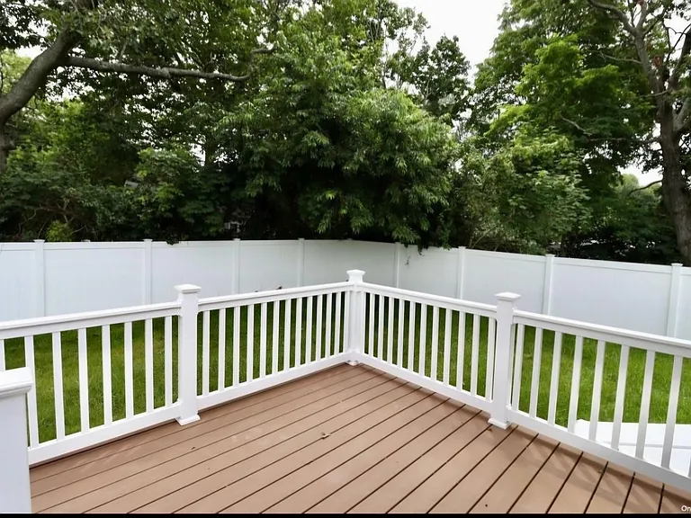 89 Lynbrook Dr — Photo 19