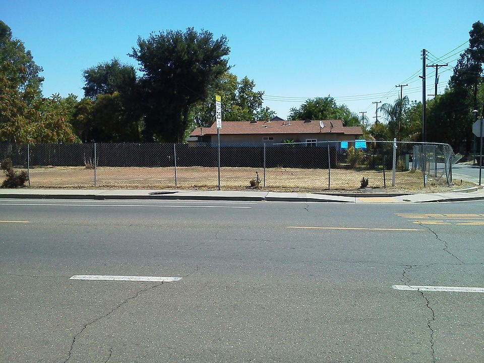 1st image of 3871 12th Ave