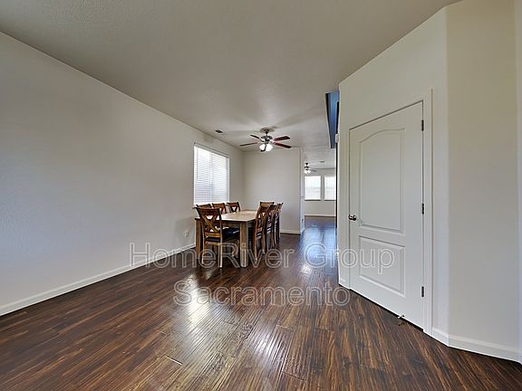 5th image of 2677 Woodfield Way