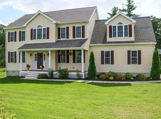 7 Castle Cir, Dudley, MA 01571