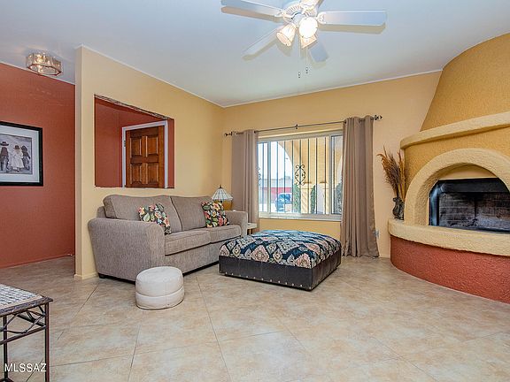 3rd image of 9459 E Calle Bolivar
