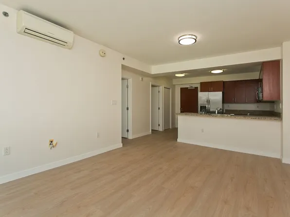 909 Kapiolani Blvd APT 2407, Honolulu, HI 96814