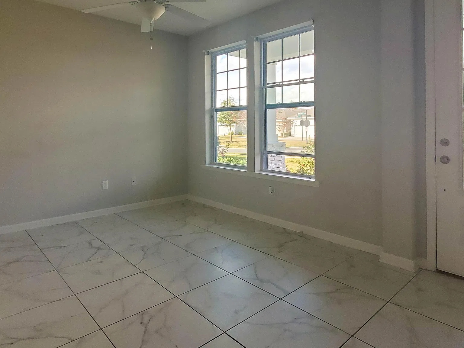 3 bed, 1644 sqft, $3,200 — Photo 2