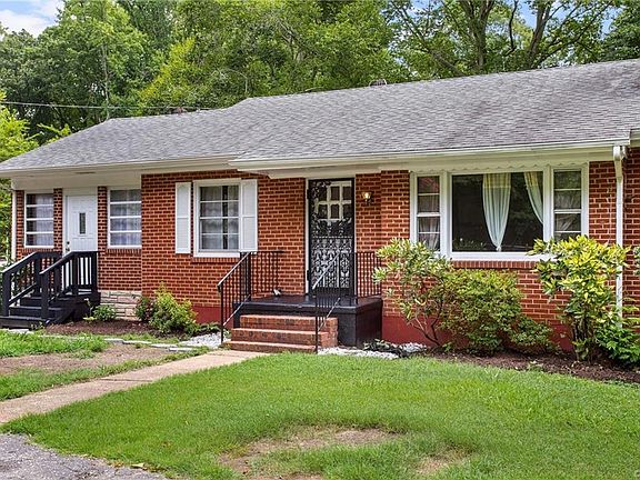 3rd image of 6409 Shadybrook Ln