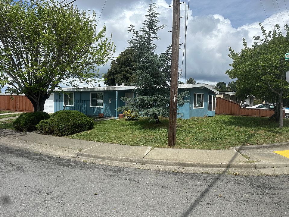 100 Joan Court
Corner Lot