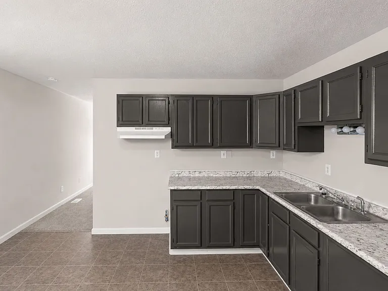 47 Saint Henry Dr — Photo 5