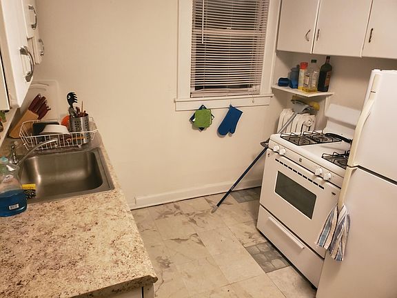 2nd image of 15 Legrande Ave APT 2