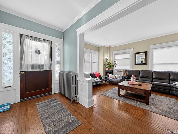 3rd image of 19 Leroy Place