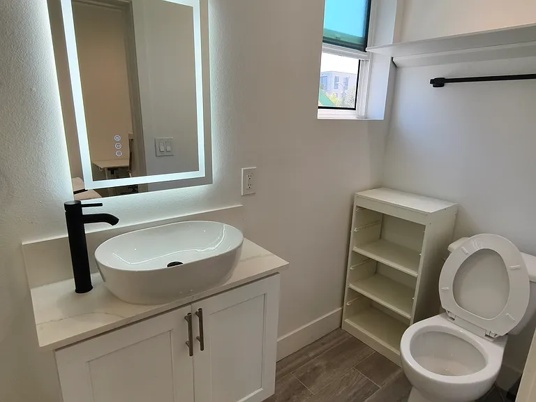 3020 S Normandie Ave #B2 — Photo 7