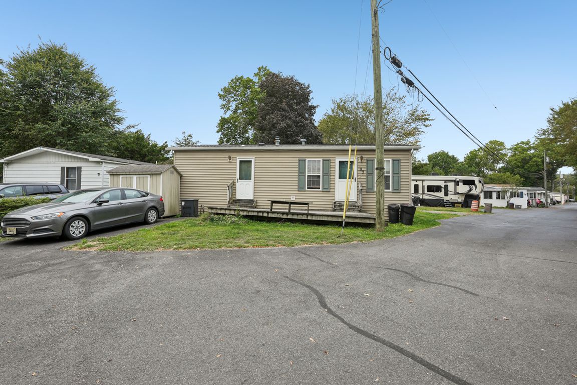 Pulis Ave 83-S1809-001.jpg