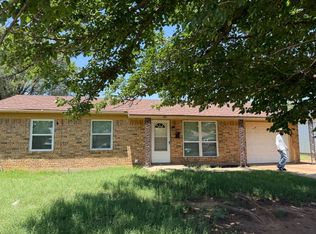 401 Saturn St, Altus, OK 73521