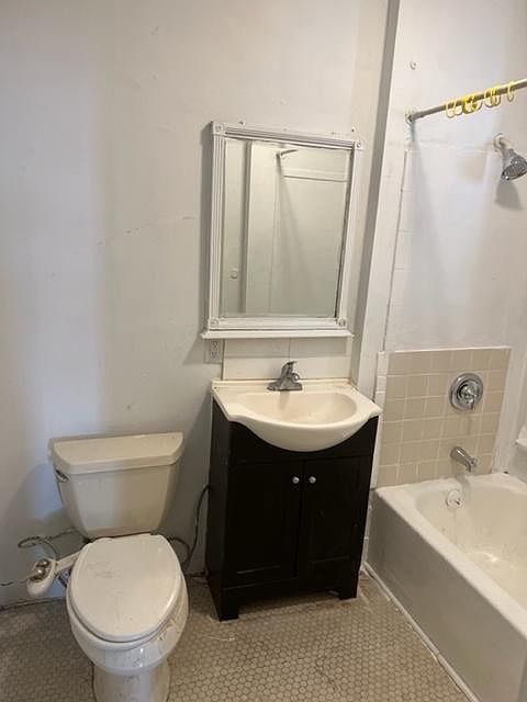 2nd image of 44 W 54th St APT 2