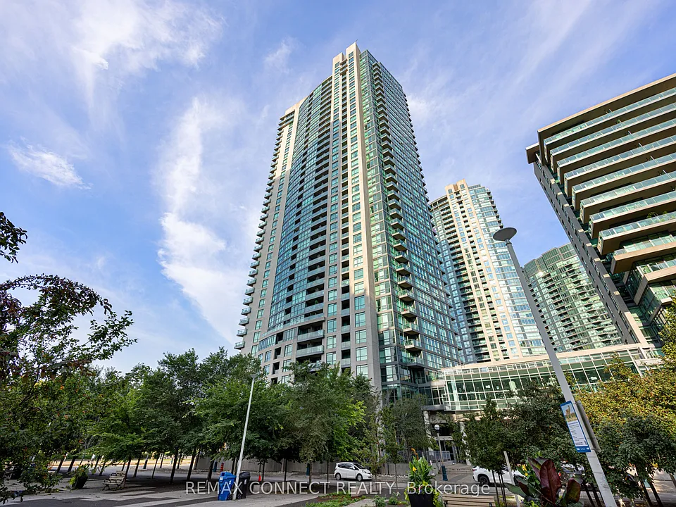 215 Fort York Blvd #3103