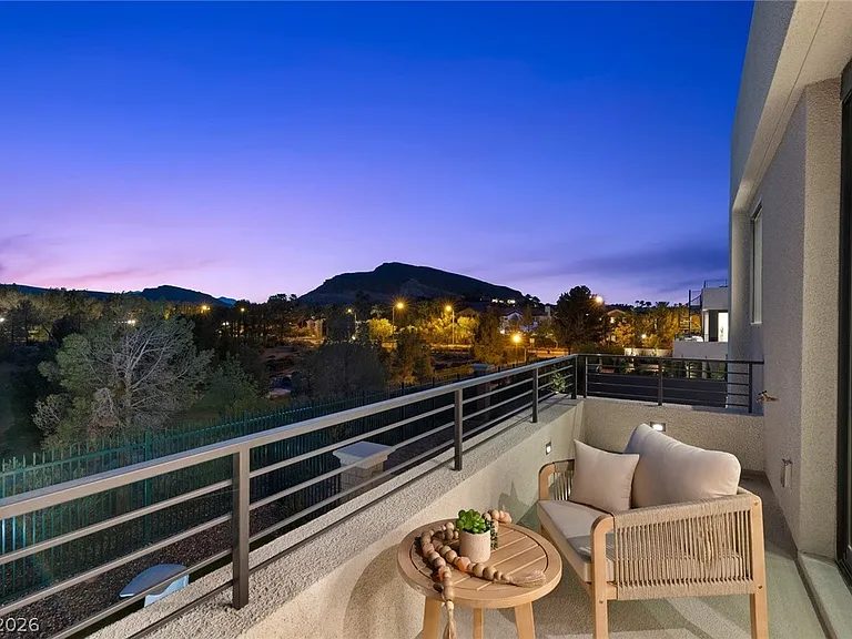 4053 Heron Fairway Dr — Photo 48