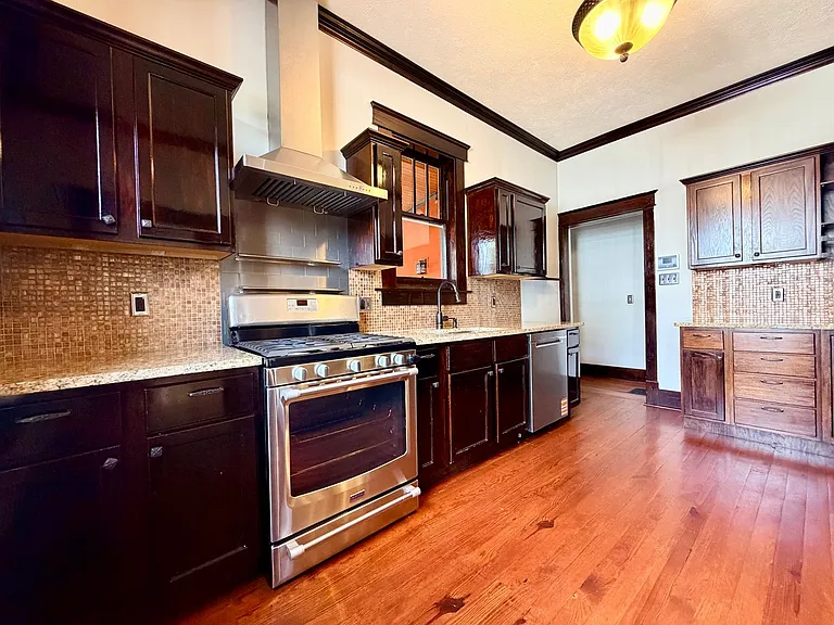 801 Shelby Ave — Photo 48
