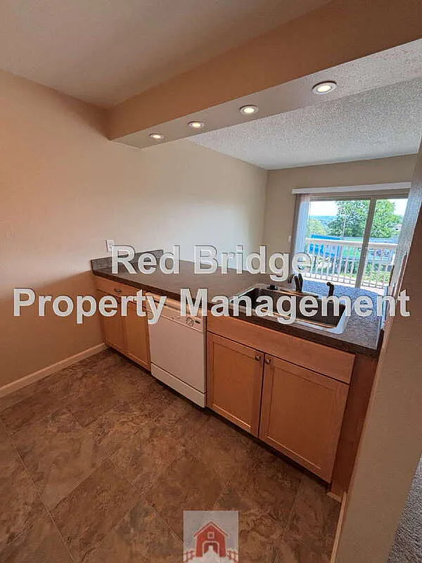 1 bed, 1.0 bath, 675 sqft, $1,350 — Photo 4
