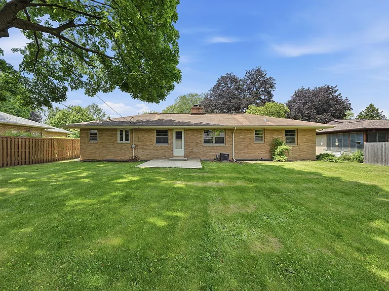 152 Crestwood Dr — Photo 28
