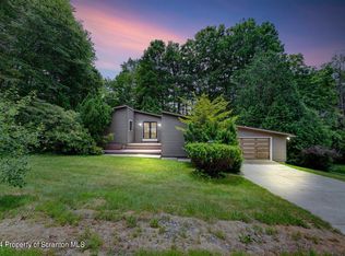 500 Barbara Dr, Roaring Brook Township, PA 18444