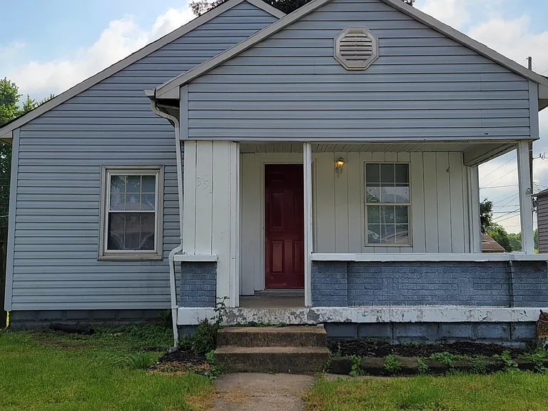 351 S Gray St — Photo 1