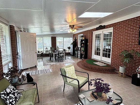 2nd image of 2221 Deborah Dr