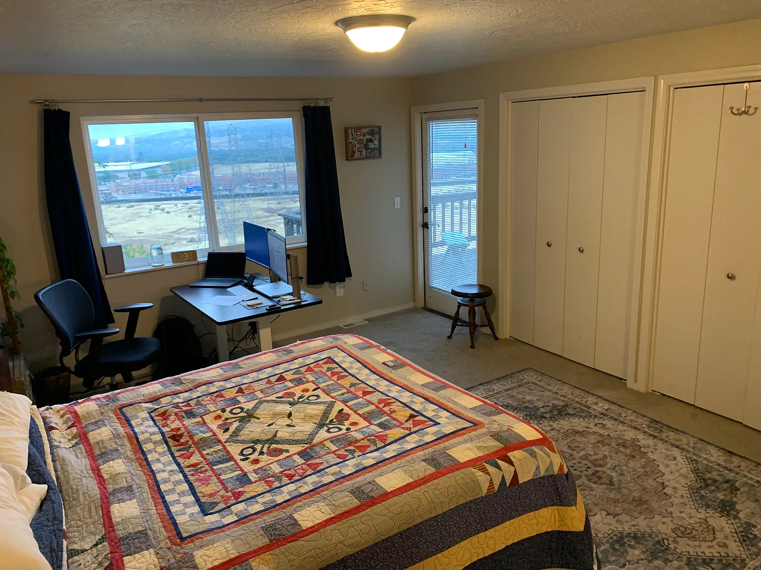6 bed, 2910 sqft, $1,500 — Photo 2