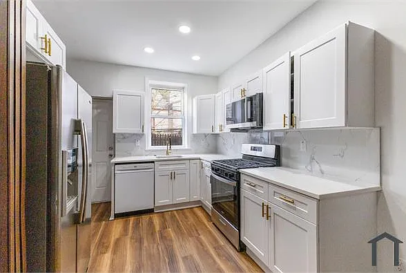 2846 N Garnet St — Photo 11