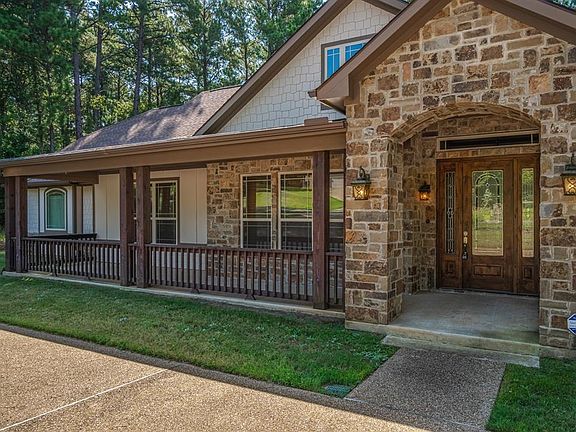 2nd image of 15800 Stillwaters