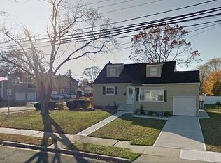 893 N Central Ave, Massapequa, NY 11758