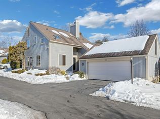 501 W Lyon Farm Dr, Greenwich, CT 06831