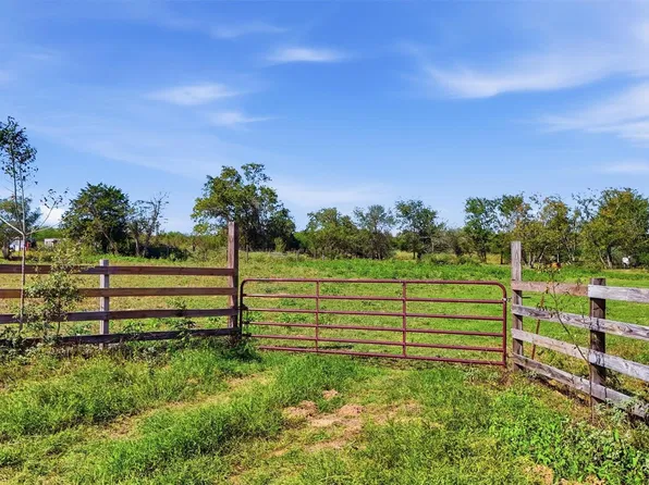 39962 Mount Zion Rd, Brookshire, TX 77423