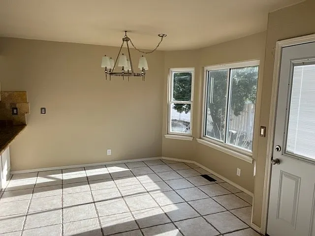4 bed, 2618 sqft, $2,450 — Photo 4
