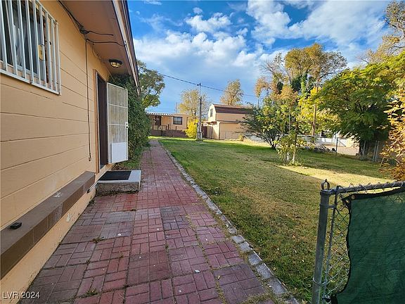 4th image of 202 Fisher Ln