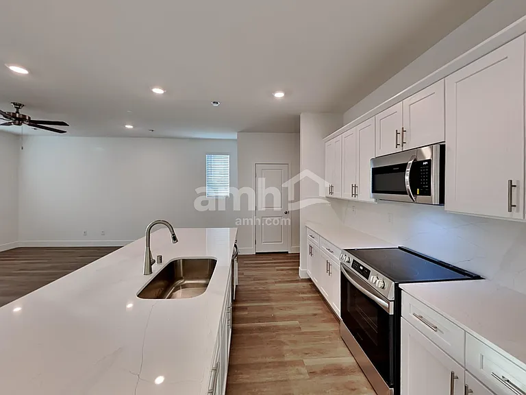 4594 Camden Bridge St — Photo 3