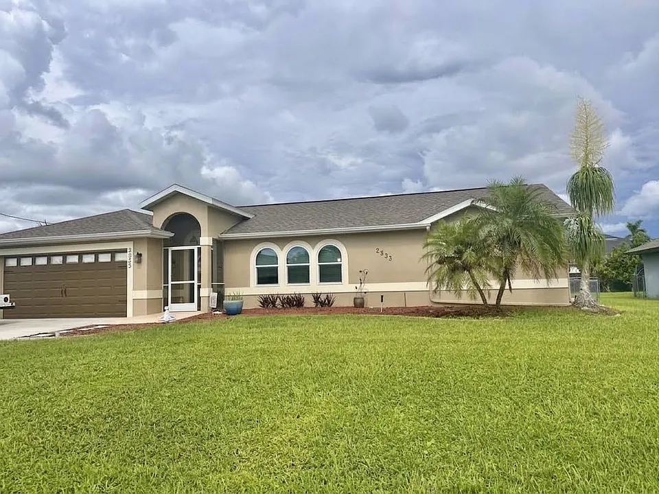 2533 SW 15th Pl