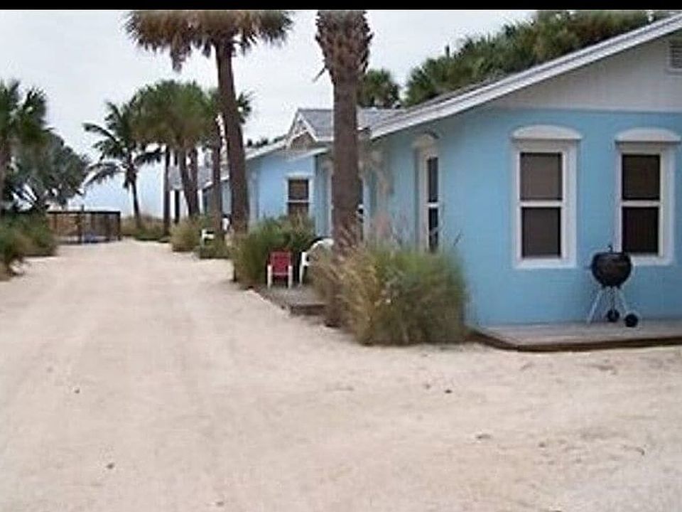 2nd image of 990 Gulf Blvd #5