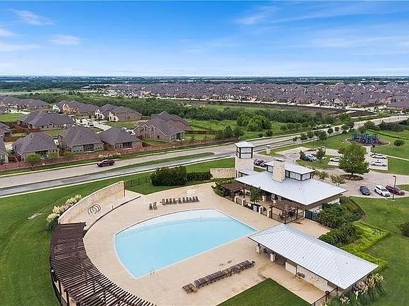 3rd image of 2121 Austin Ln