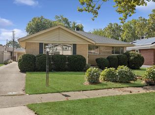 10511 Preston St, Westchester, IL