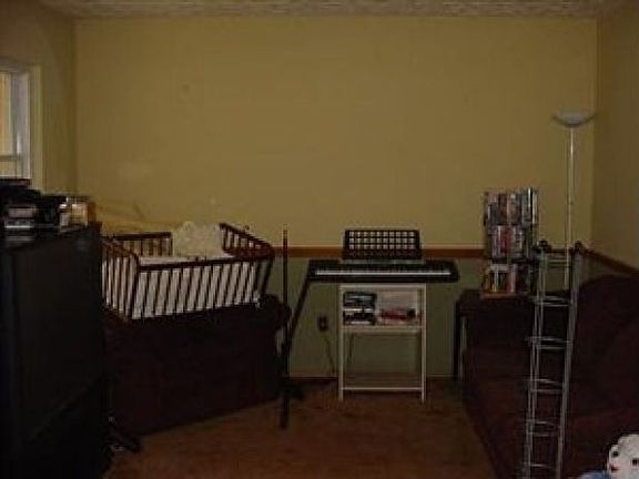 2nd image of 26481 Kingswood Dr